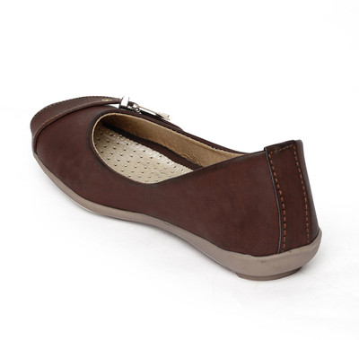 

Zachho Casuals For Women(Brown