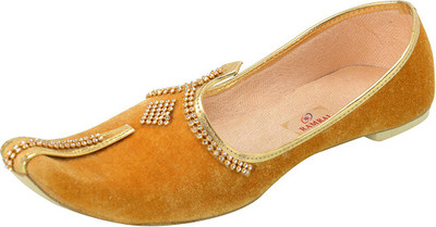 

Ramraj Men Synthetic Wedding Mojari Jutis For Men(Yellow