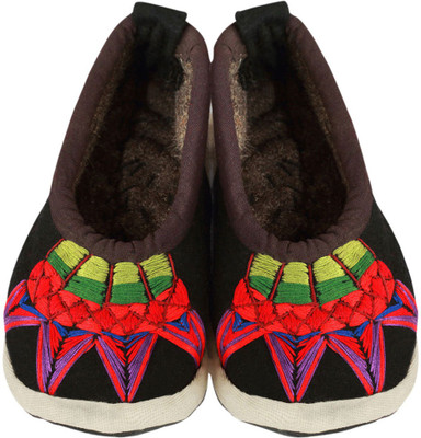 

SOIL Handwoven, Ladakhi Moccasins in Pure Sheep Wool Espadrilles For Women(Multicolor