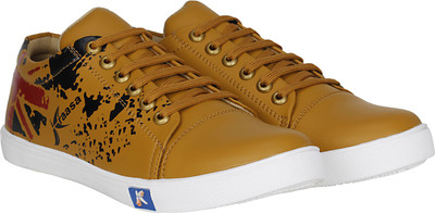 

Kraasa Deal Sneakers For Men(Multicolor, Beige
