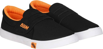 

paya WCC008 Outdoors For Women(Black, Orange
