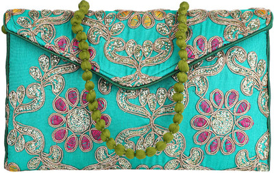 

Saashiwear Women Casual Green Polyester Sling Bag