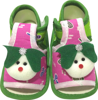 

VEENA Booties(Toe to Heel Length - 11 cm Green)