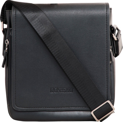 

Lion Heart Messenger Bag(Black)