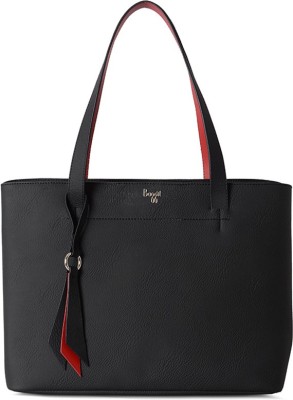 

Baggit Shoulder Bag(Black)