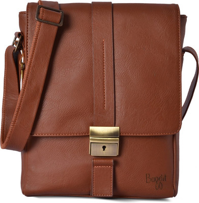 

Baggit Messenger Bag(Tan)