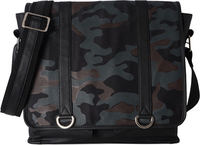 

Baggit Messenger Bag(Black)