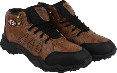 

Chevit Men's Stylish 418 Studd Brown Tracking Casual Running Shoes (Joggers & Sports Shoes) For Men(Brown, Black