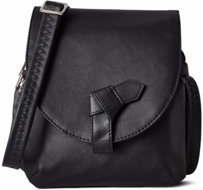 

Baggit Women Casual Black PU Sling Bag
