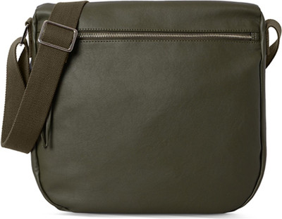 

Baggit Women Green PU Sling Bag