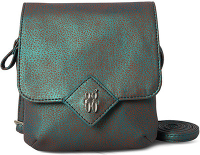 

Baggit Women Casual Green PU Sling Bag