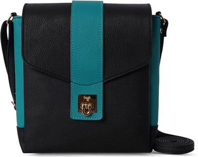 

Baggit Women Casual Black PU Sling Bag