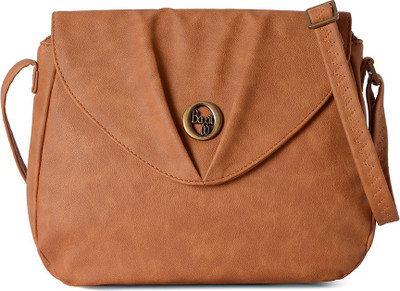 

Baggit Women Casual Brown PU Sling Bag