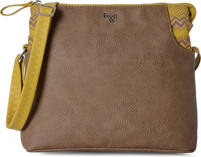 

Baggit Women Casual Brown PU Sling Bag