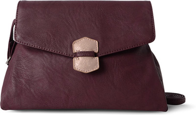 

Baggit Women Casual Maroon PU Sling Bag