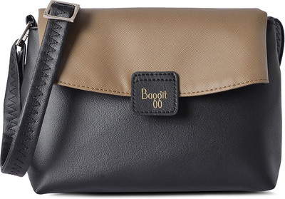 

Baggit Women Casual Beige PU Sling Bag