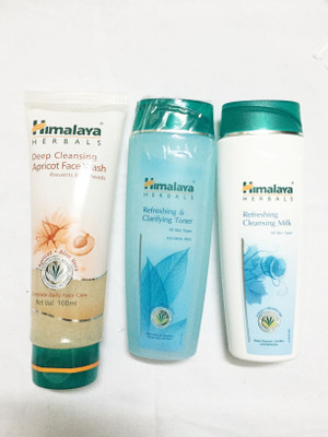 

Himalaya Deep Cleansing Apricot Face Wash, Refreshing & Clarifying Toner, Refreshing Cleansing Milk(Set of)