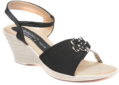 

Dolphin Miles Women Black Wedges