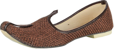 

Ramraj Men Synthetic Wedding Mojari Jutis For Men(Brown