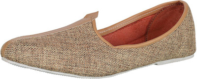 

Ramraj Men Synthetic Wedding Mojari Jutis For Men(Brown