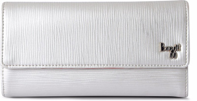 

Baggit Casual Silver Clutch