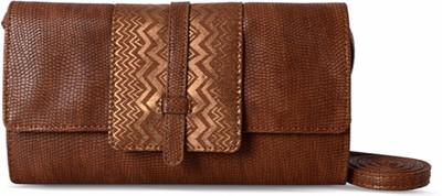 

Baggit Casual Brown Clutch