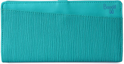 

Baggit Casual Green Clutch