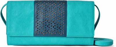 

Baggit Casual Brown Clutch