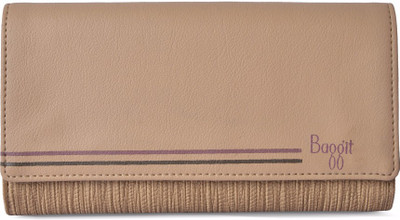 

Baggit Casual Beige Clutch