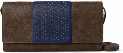 

Baggit Casual Blue Clutch