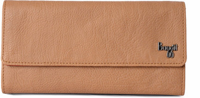 

Baggit Casual Beige Clutch