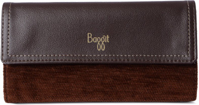 

Baggit Casual Brown Clutch