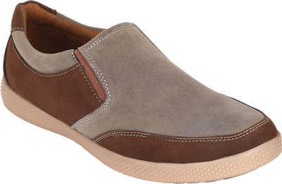 

AADIL Casuals For Men(Green
