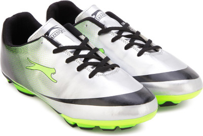 

Slazenger Hretha Slazenger Hretha Football Shoes For Men(Black, Silver, Silver/black/lime