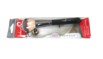 

London Pride HD Blush Brush(Pack of 1)