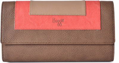 

Baggit Casual Beige Clutch