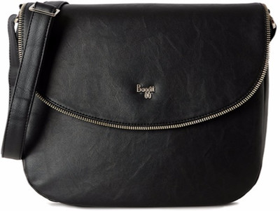 

Baggit Women Casual Black PU Sling Bag