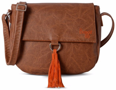 

Baggit Women Casual Tan PU Sling Bag