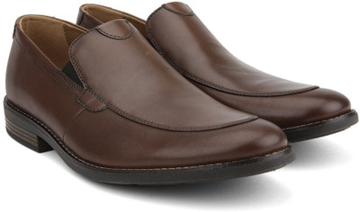 

Clarks BECKEN STEP TAN LEATHER Slip On For Men(Tan