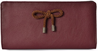 

Baggit Casual Red Clutch