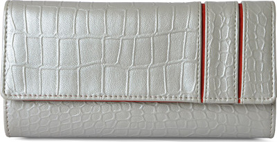 

Baggit Casual Silver Clutch