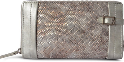 

Baggit Casual Silver Clutch