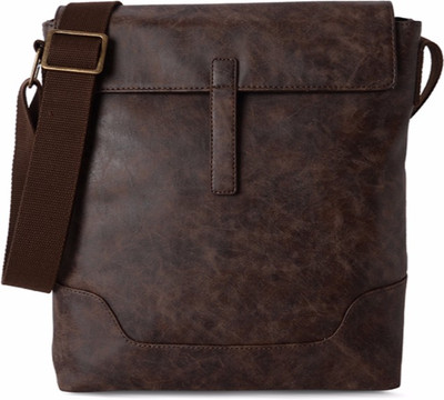 

Baggit Messenger Bag(Brown)