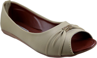 

Leatherwood1 Women Beige Bellies