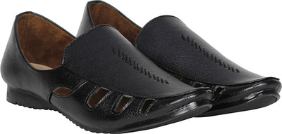 

Kraasa Men Black Sandals