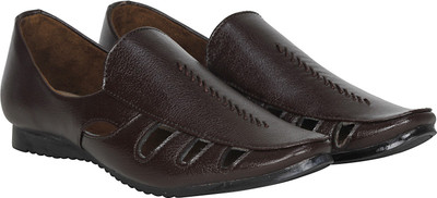 

Kraasa Men Brown Sandals