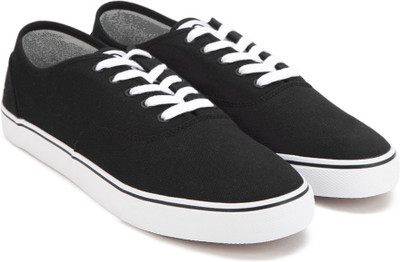 

United Colors of Benetton Sneakers For Men(Black, 903