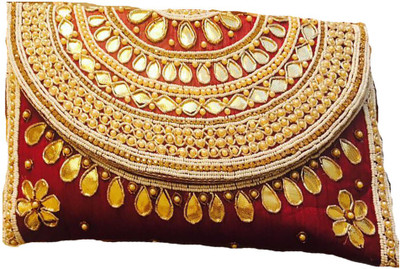 

CRAFTBAZAAR Party Red Clutch