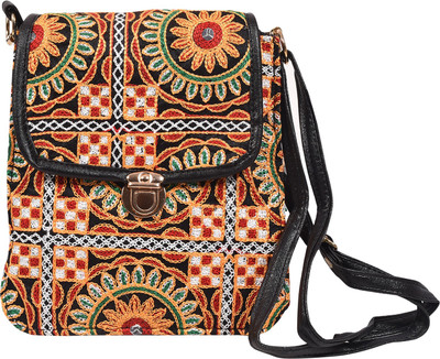

Craft Trade Casual Multicolor Clutch
