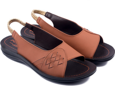 

Asian Women TAN Casual